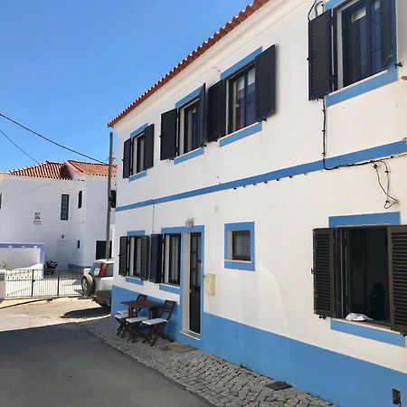 Апартаменты House Located In Opposite Of Beach! Лагоа Экстерьер фото